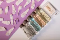 Present More flower line: freshness and naturalness for a refined and unforgettable welcome.