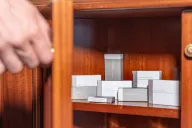 Present More smart accessories: modern design and functionality for an innovative and practical welcome.