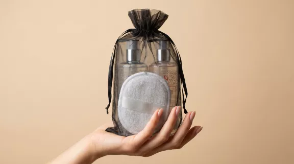 Campionatura gratuita - Linea cortesia present more